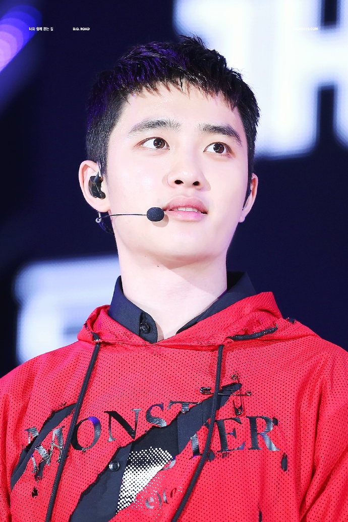 红衣少年exo成员图片 7