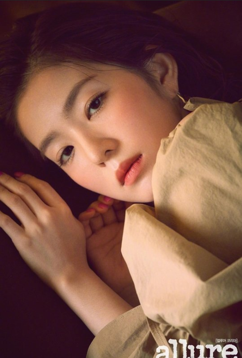 韩国美女图片 女团Red Velvet杂志封面图片 3