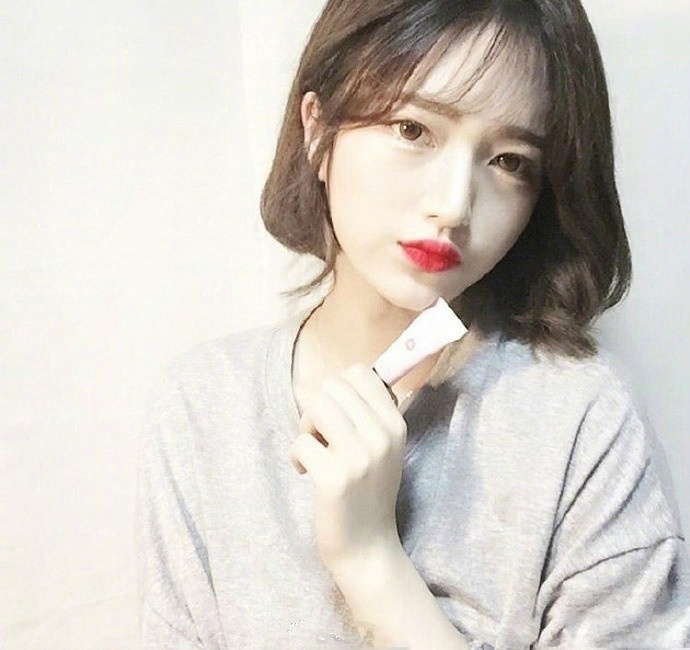 碎薄刘海 齐脸短发美女图片太美腻了 美女自拍照 6