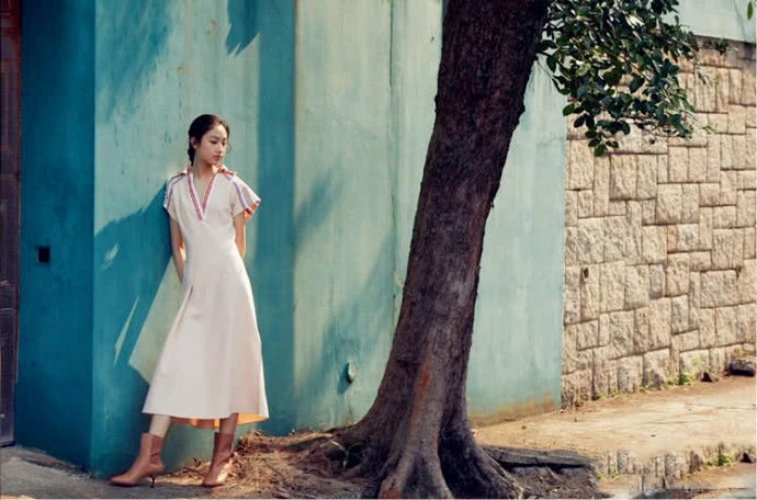 00后美女图片 星二代任晴佳登上时尚杂志封面图 7
