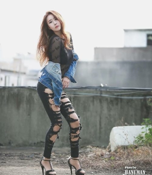 超酷的牛仔裤美女图片 4