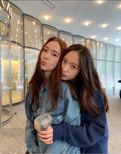 韩国美女明星郑秀晶生活照图片 8