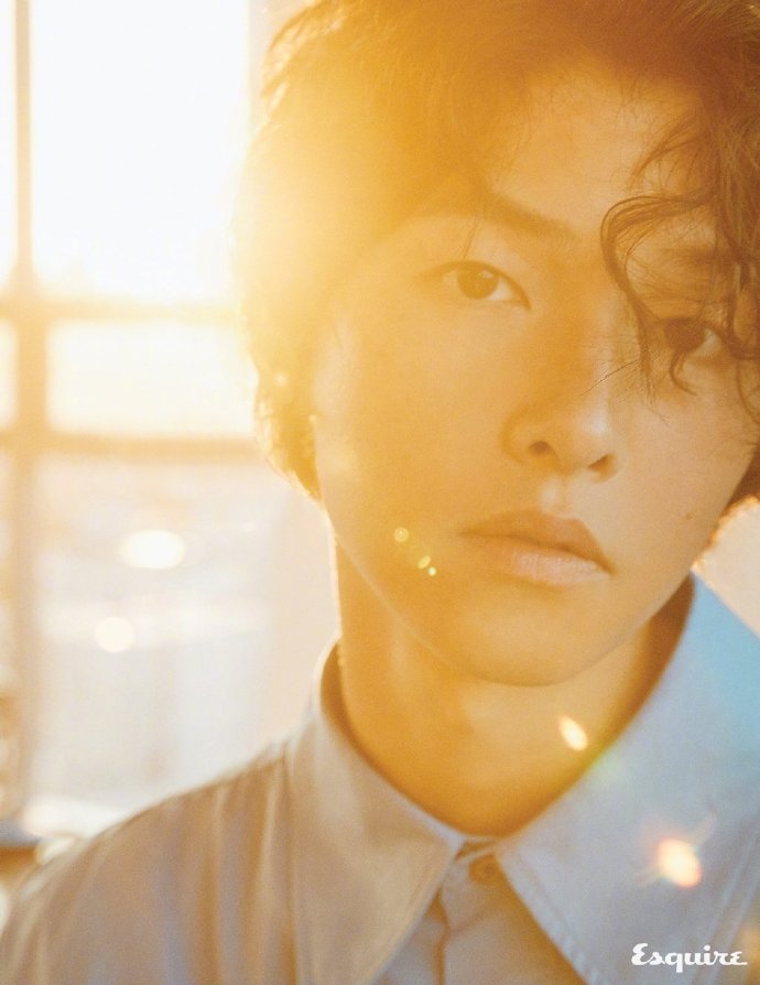 韩国男明星宋仲基《Esquire》封面图片 双宋离婚了 6