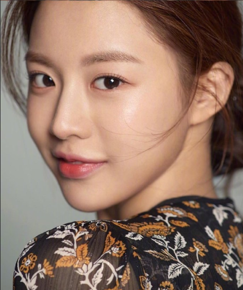 韩国美女明星高允真神仙硬照合集 17