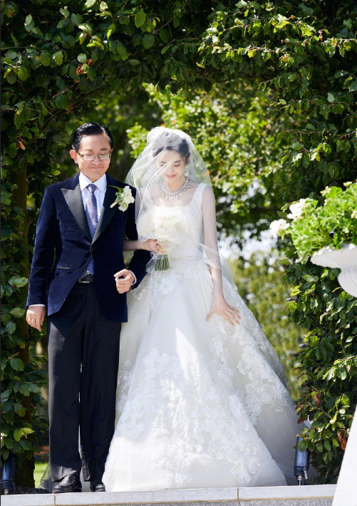 明星夫妻张若昀唐艺昕婚礼现场高清图片 4