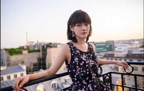 00后美女图片 宝藏女孩文淇图片 4