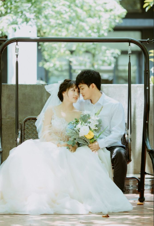 嫁给爱情的小清新美女婚纱照图片 4