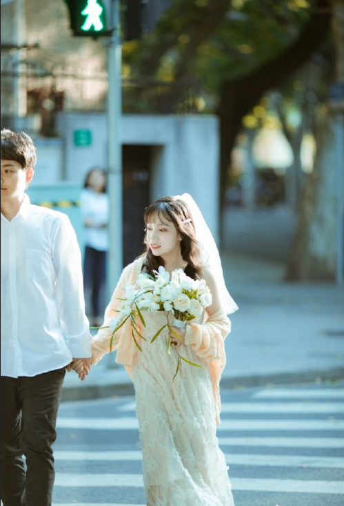 嫁给爱情的小清新美女婚纱照图片 7