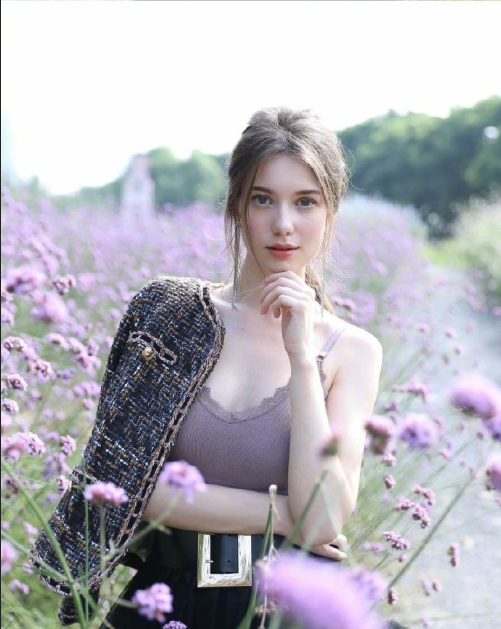 俄罗斯美女Anastasia Cebulska花仙子图片 欧美美女图 7