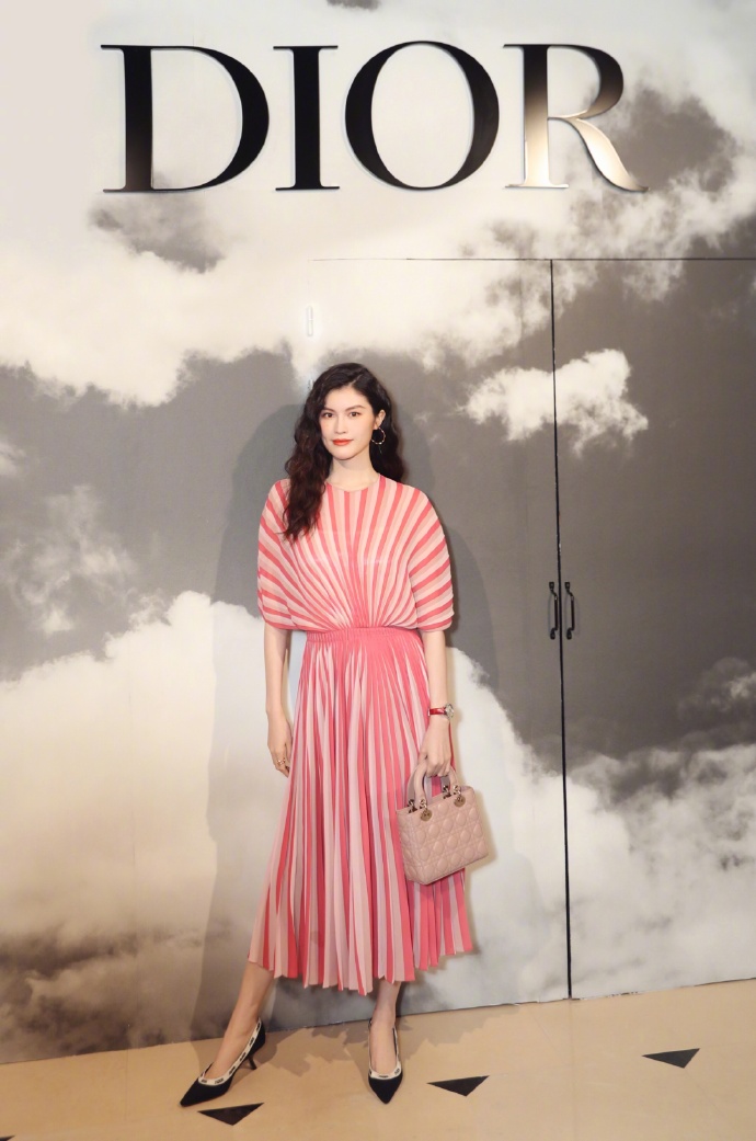 中国美女图片 超模何穗2019dior秋冬高订秀图片 9