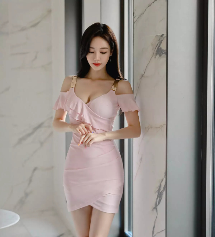 清纯美女模特允珠美照图片 4