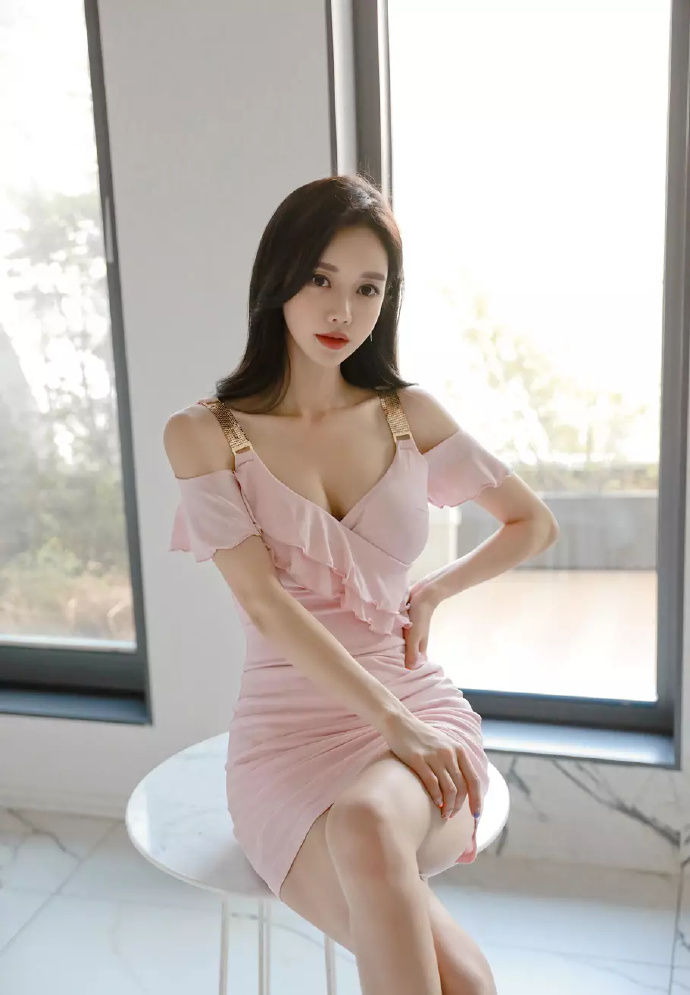 清纯美女模特允珠美照图片 5