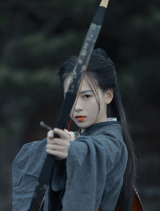 女剑客古装美女图片壁纸 3