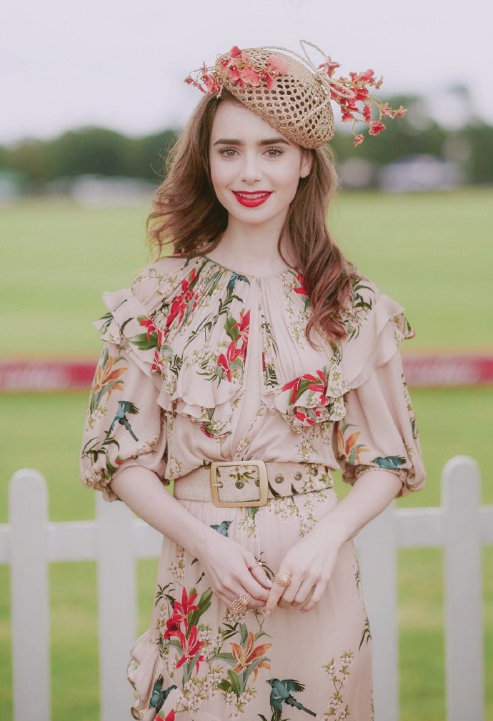 英国美女图片 复古美女Lily Collins图片 8