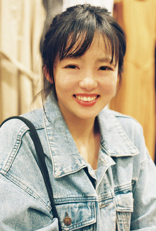 格子裙清纯美女纯白图片 14