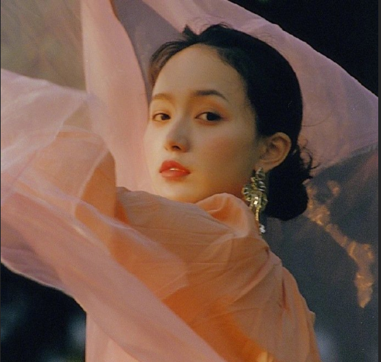 漂亮美女图片 漂亮女生自拍照 9
