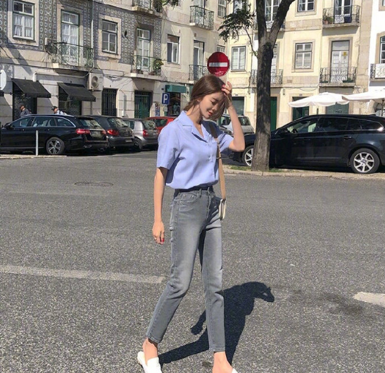 知性美女图片夏日出游轻熟搭 5