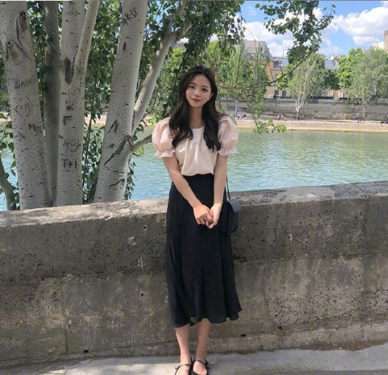 知性美女图片夏日出游轻熟搭 10