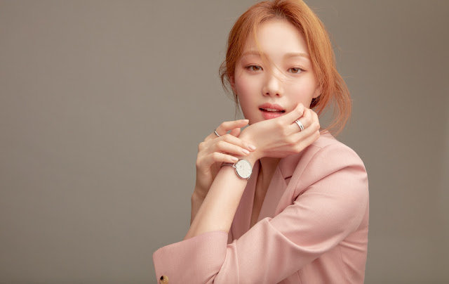 韩国美女李圣经《VOGUE》KOREA7月刊大片图片 7