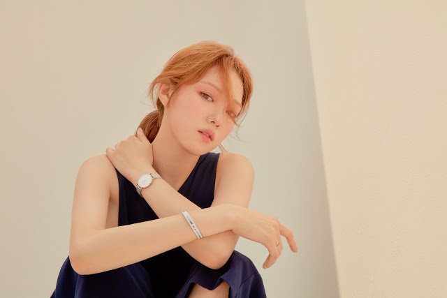 韩国美女李圣经《VOGUE》KOREA7月刊大片图片 8