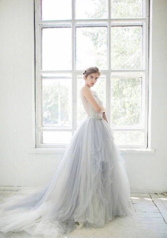淡蓝色的婚纱图片 好看的美女婚纱照图片 7