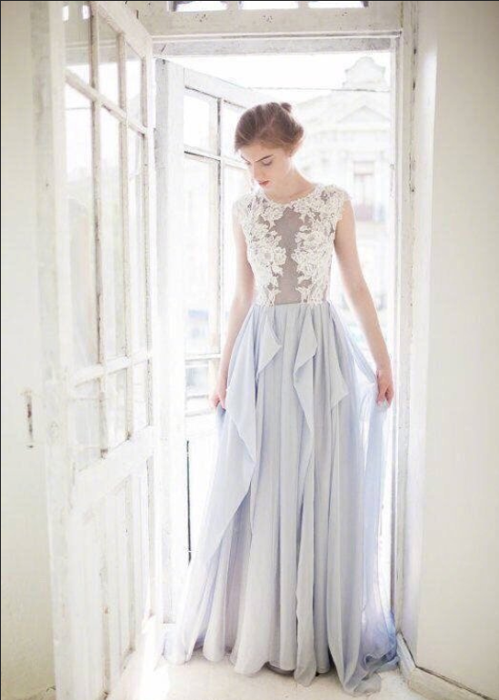 淡蓝色的婚纱图片 好看的美女婚纱照图片 9