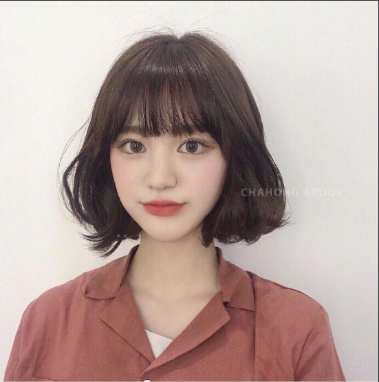 深色系韩式气质美女温柔发型图片 11