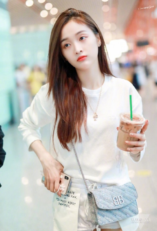 火箭少女101吴宣仪清新甜美美女图片 3