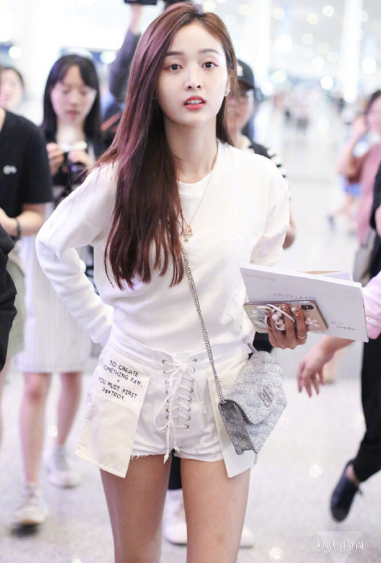 火箭少女101吴宣仪清新甜美美女图片 5