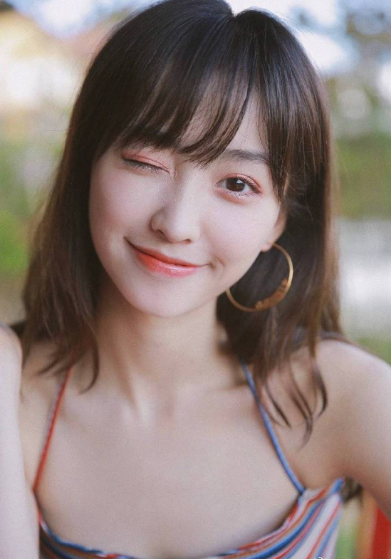 好看的大眼美女图片 大眼睛女孩自拍照图片 3