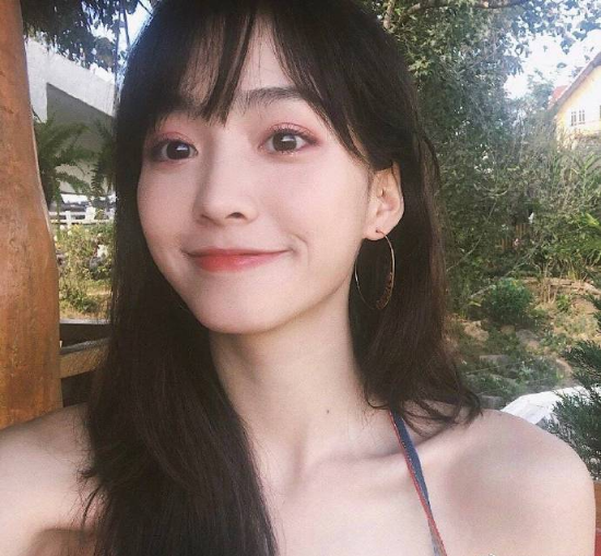 好看的大眼美女图片 大眼睛女孩自拍照图片 5