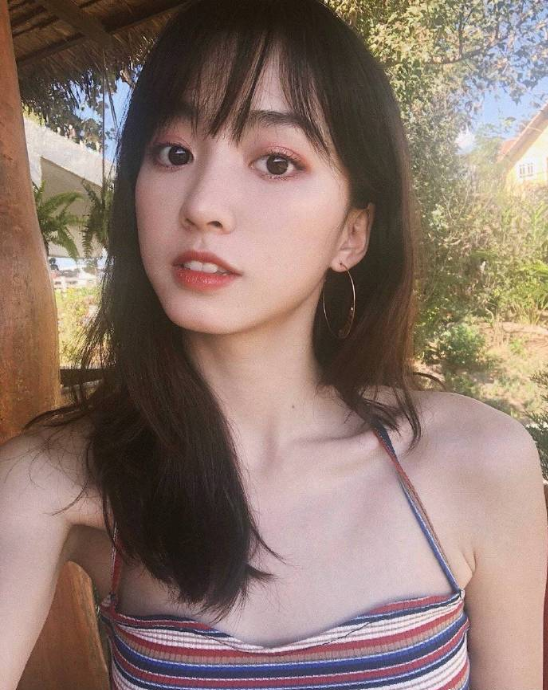 好看的大眼美女图片 大眼睛女孩自拍照图片 6