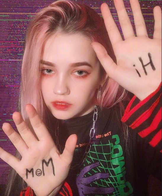 俄罗斯美少女ghostbaby红色头发漫画系自拍照图片 11