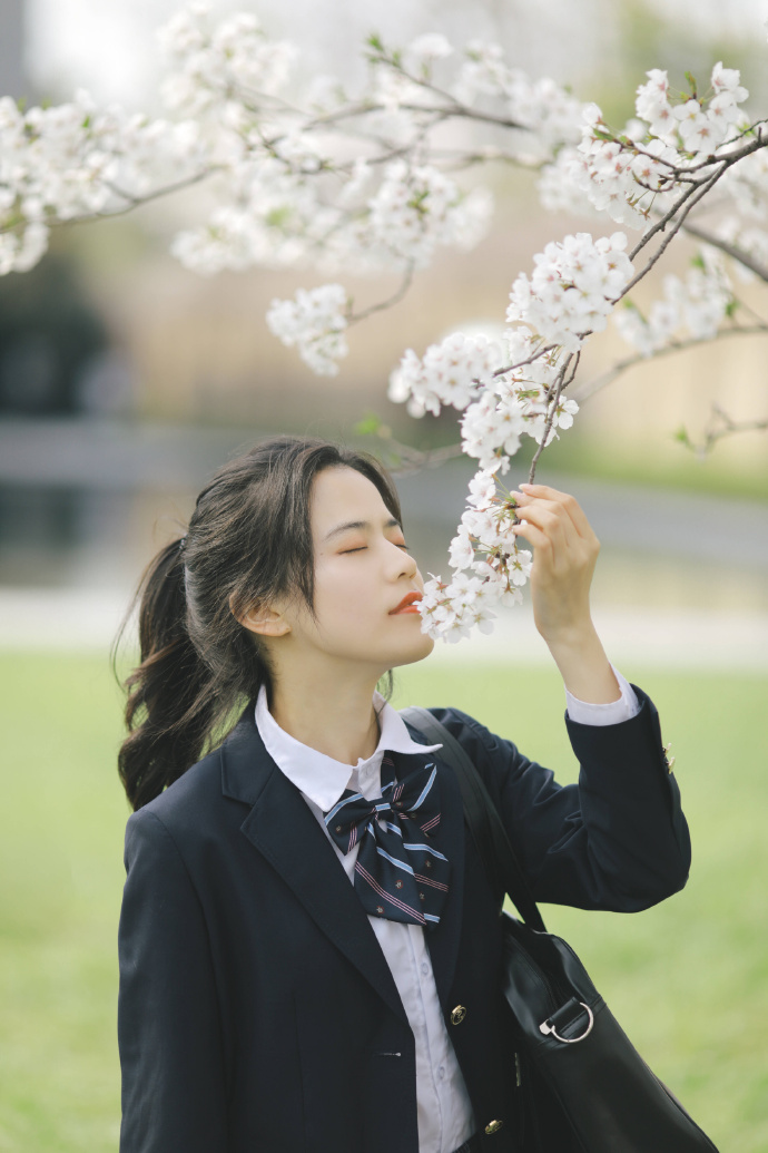 超短裙美女图片 清纯mm美女图片 5