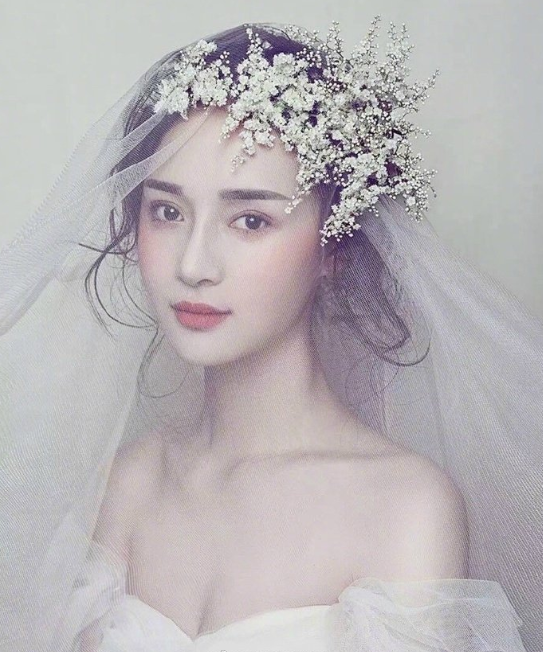 梦想着有天为你穿上白婚纱新娘发型图片