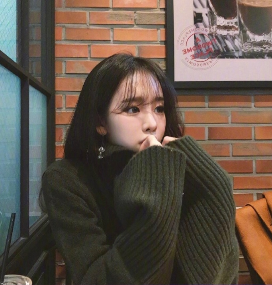 网络美女图片 长发网红图片