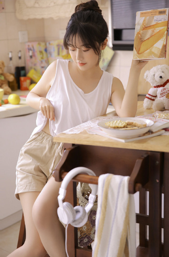 清纯美女图片 丸子头mm张迪鹿白嫩写真图片 14