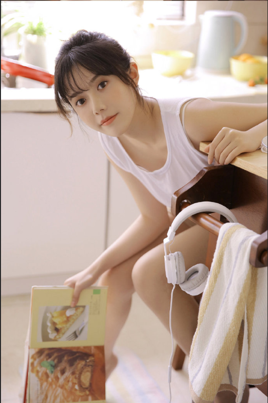 清纯美女图片 丸子头mm张迪鹿白嫩写真图片 16