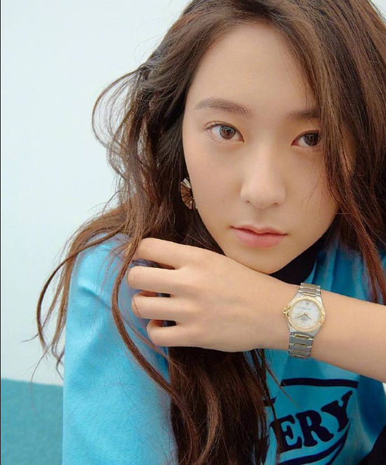 韩国美女图片 韩国女星郑秀晶《ELLE》杂志淡妆出 5