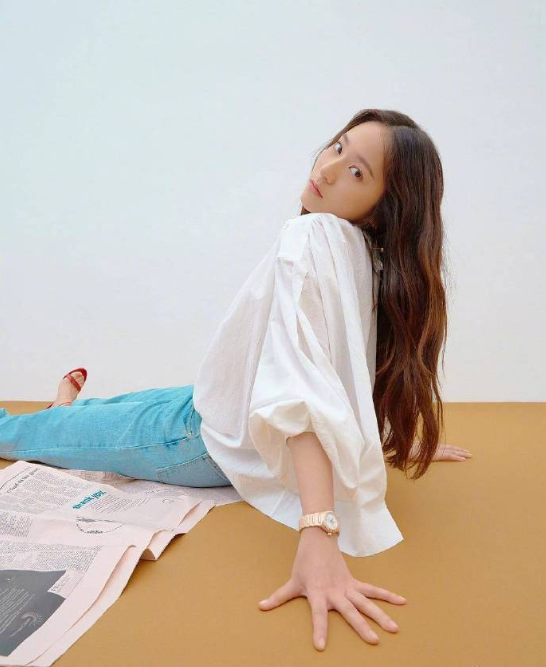 韩国美女图片 韩国女星郑秀晶《ELLE》杂志淡妆出 8