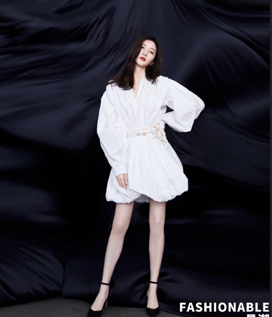 中国美女图片 天鹅颈美女明星江疏影出镜纯白系 8