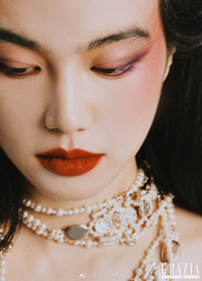 中国美女图片 东申未来女演员李蔓瑄《红秀》杂 2