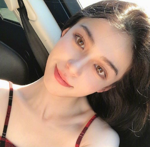 中俄混血美女Nadia Bean自拍照图片