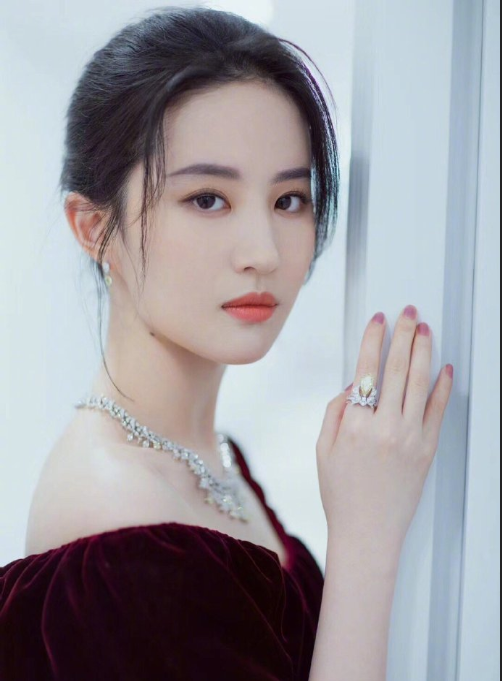 中国美女图片 古典美女明星刘亦菲图片 8