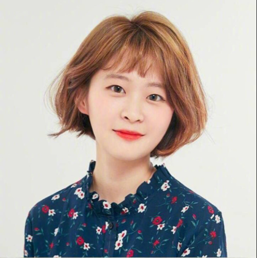 夏日美女显瘦短发发型图片 2