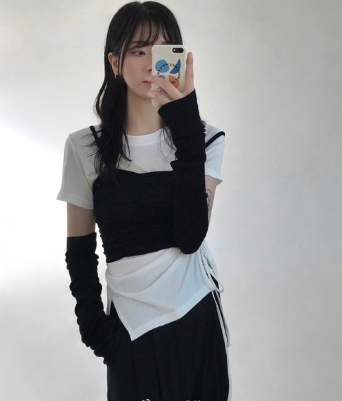 可盐可甜的酷女孩日常私服街拍