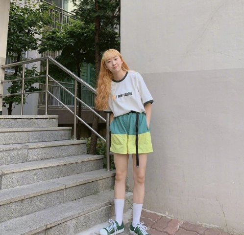 夏日美女图片 超有活力的少女学生穿搭参考 4