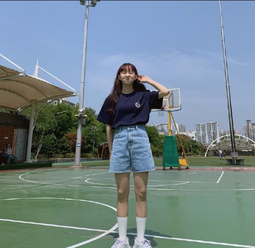 夏日美女图片 超有活力的少女学生穿搭参考 5