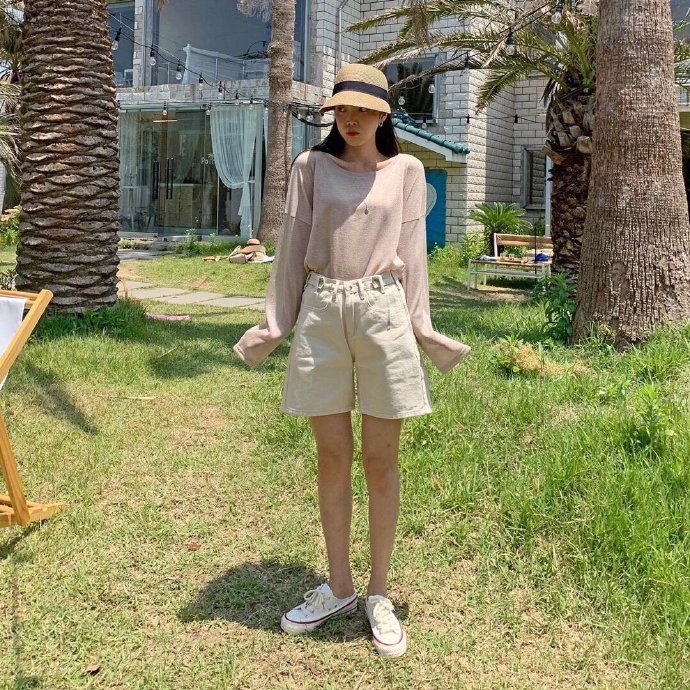 夏日美女图片 清凉少女碎花格子穿搭参考
