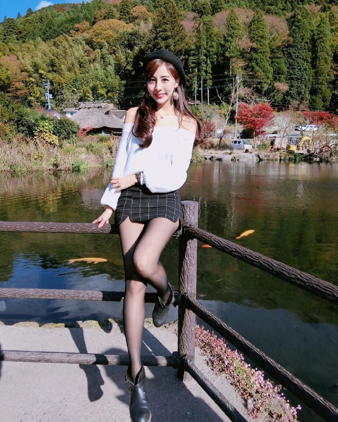 丝袜美女图片 虎航美女空姐瑞塔儿图片 8